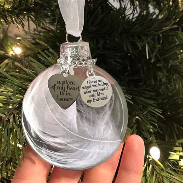 A Loving Remembrance: Christmas Ornaments For Deceased Loved Ones