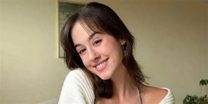 Aishahxsofey: Unveiling The Allure Of Her OnlyFans Journey