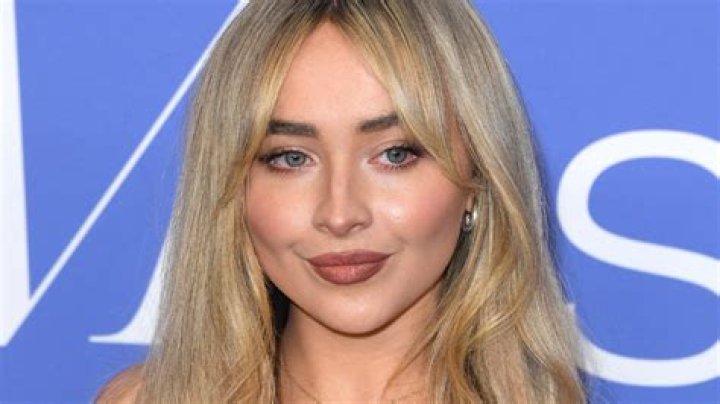 Analyzing Sabrina Carpenter's Lip Filler Rumors: Truth Or Fiction?