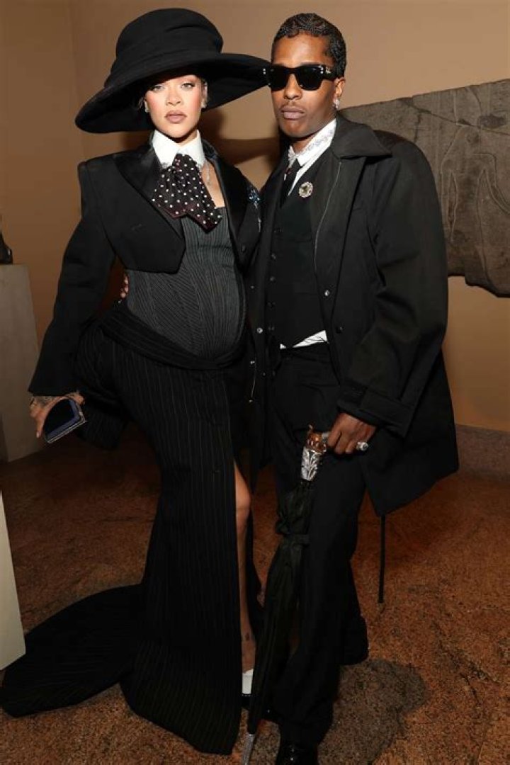 Anna Wintour's Pregnancy: A Fashion Icon's Journey