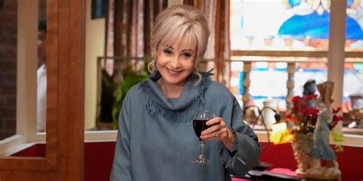 Annie Potts's Relationships: An In-Depth Look
