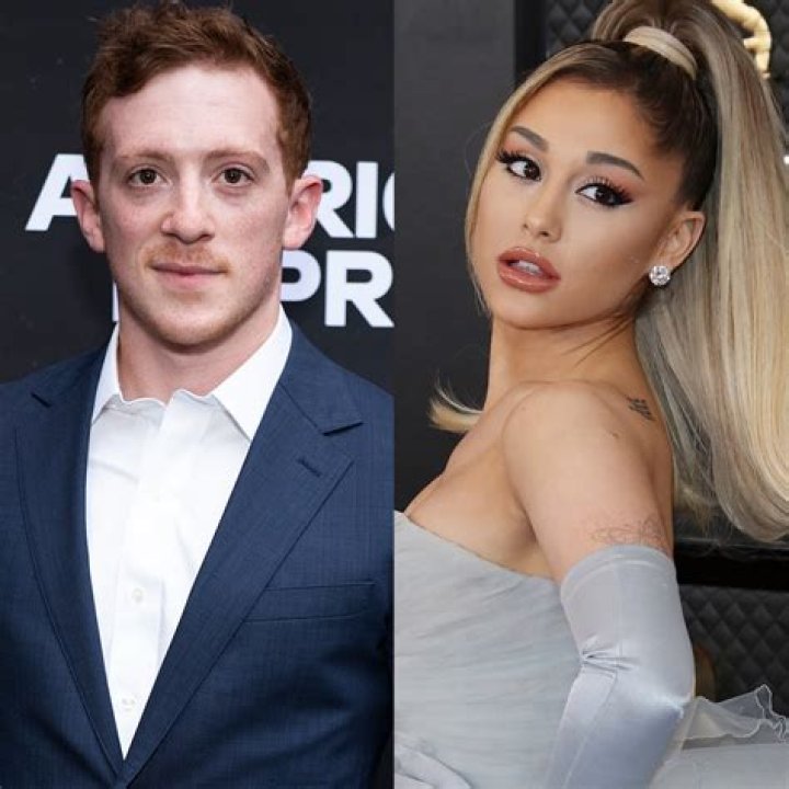 Ariana Grande's Brother: A Sibling Bond In The Spotlight