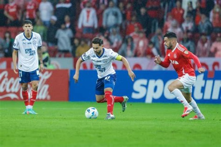 Bahia e Internacional ao vivo agora Sem vencer há mais de um mês, Inter visita o Bahia 27.07.2024