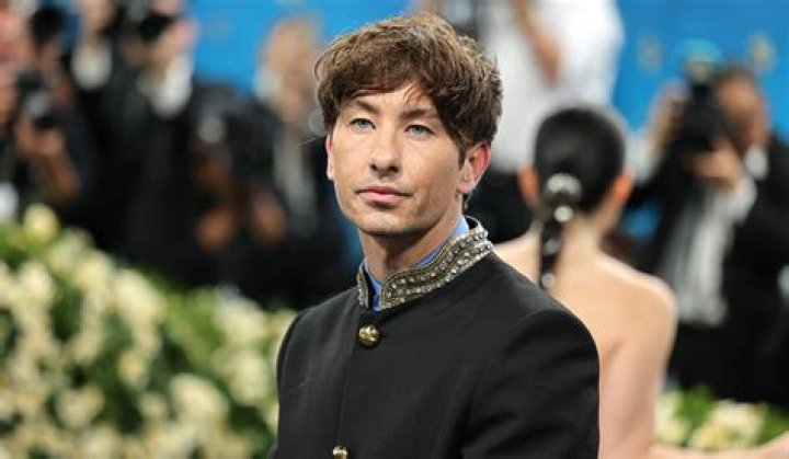 Barry Keoghan's Asian-Inspired Look: A Closer Examination