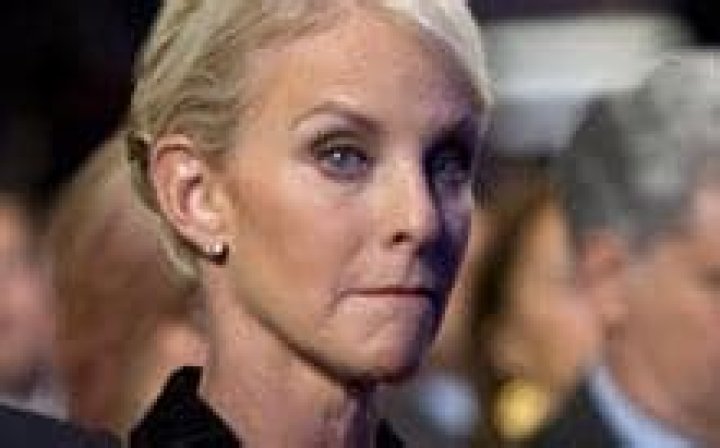 Cindy McCain paid more than $4m last year ·
