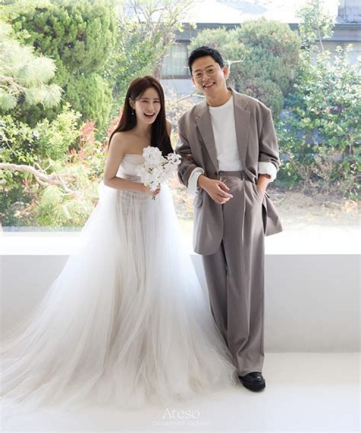 Complete Guide To Kim Ji-Min's Relationship History