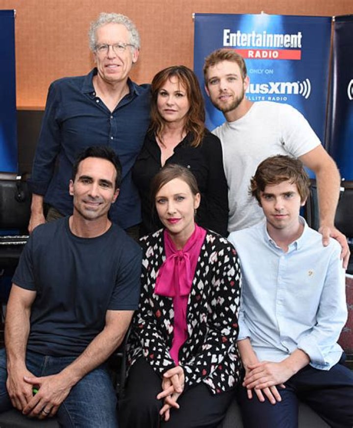 Complete Guide To Victor Farmiga's Siblings: Meet The Fam
