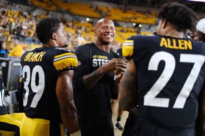 Devastating Injuries Of Ryan Shazier: Former NFL Player's Health Struggle