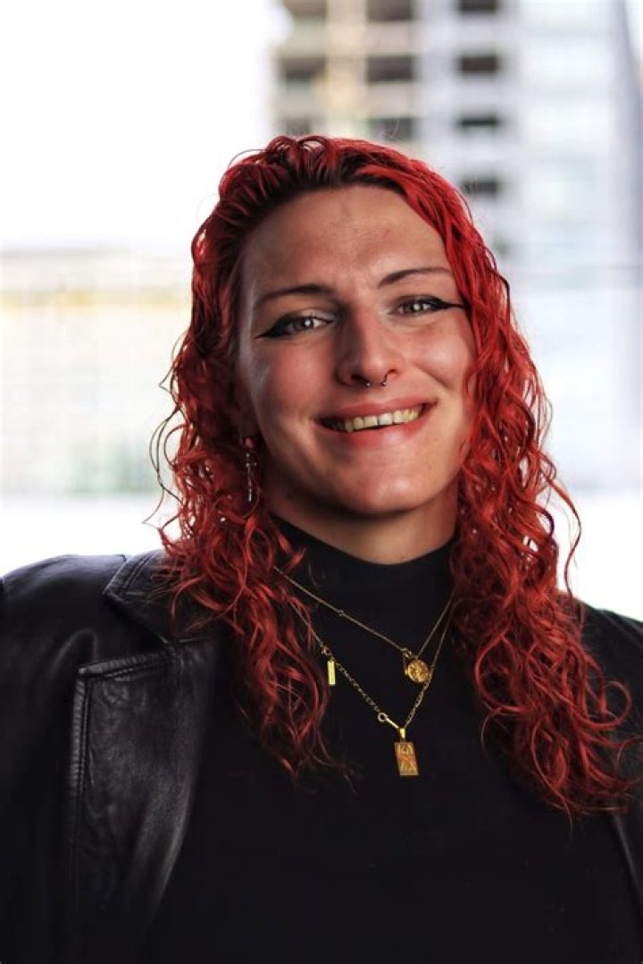 Discover Lia Thomas' Birth Name: Unveiling The Controversy