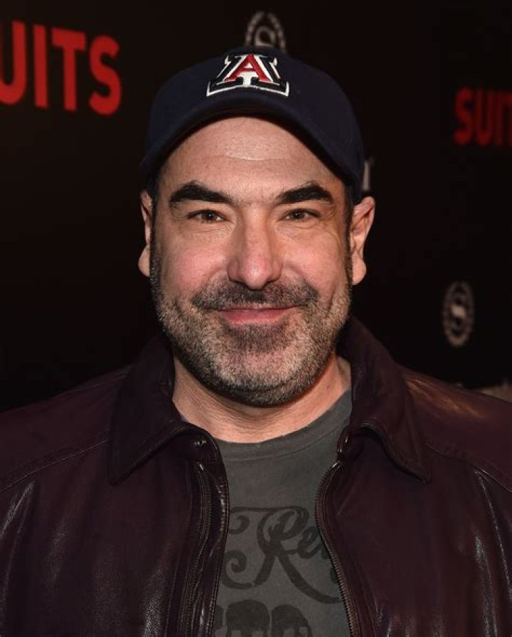 Discover Rick Hoffman's Height And More Fascinating Facts