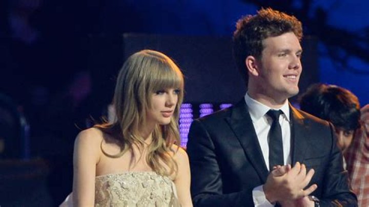 Discover Taylor Swift's Brother: Austin Swift Unveiled