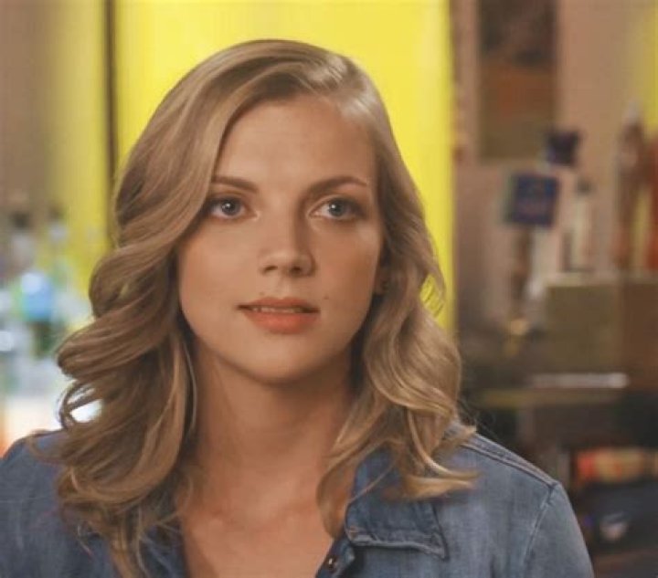 Discover The Consumer Cellular Commercial Actress: A Wikipedia Enigma