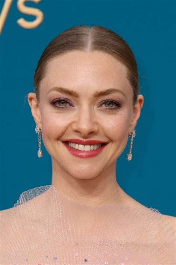 Discover The Hidden Truths Of Amanda Seyfried's Height