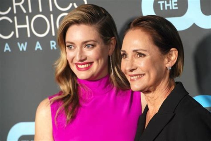 Discover The Husband Of Award-Winning Actress Zoe Perry