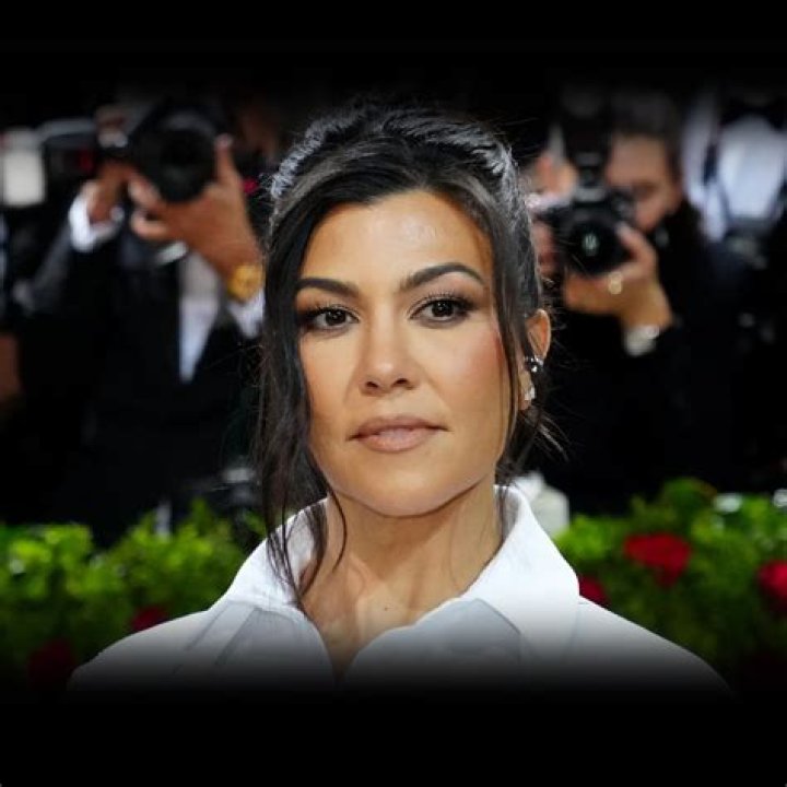 Discover The Secrets Behind The Kardashian Sisters' Youthful Glow!