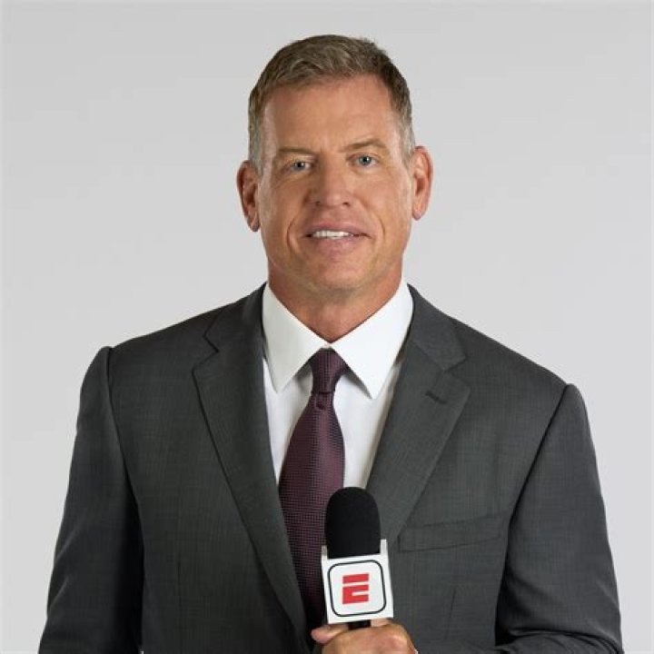 Discover Troy Aikman's Astounding Net Worth