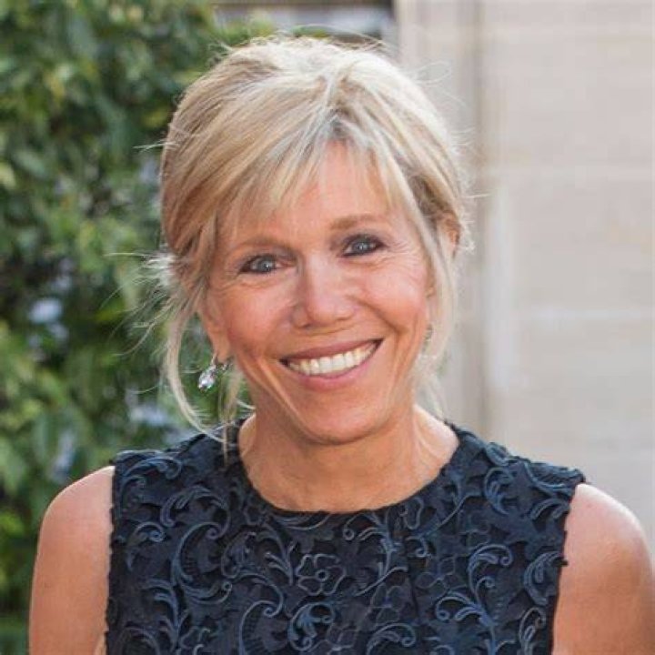 Does The First Lady Of France Wear A Wig? Unveiling The Hair Secrets Of Brigitte Macron