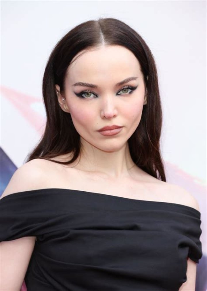 Dove Cameron's Net Worth Revealed