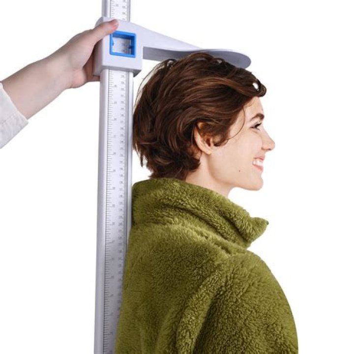Elisa Johnson Height: Unveiling The Exact Measurement