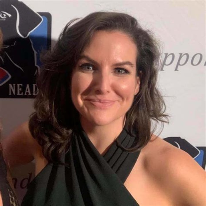 Elizabeth Ann Hanks: Stunning Beauty In Uncovered Photos