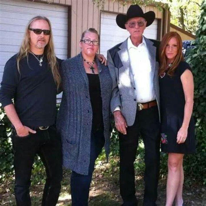 Embrace The Family Life: Unveiling Jerry Cantrell And His Loved Ones