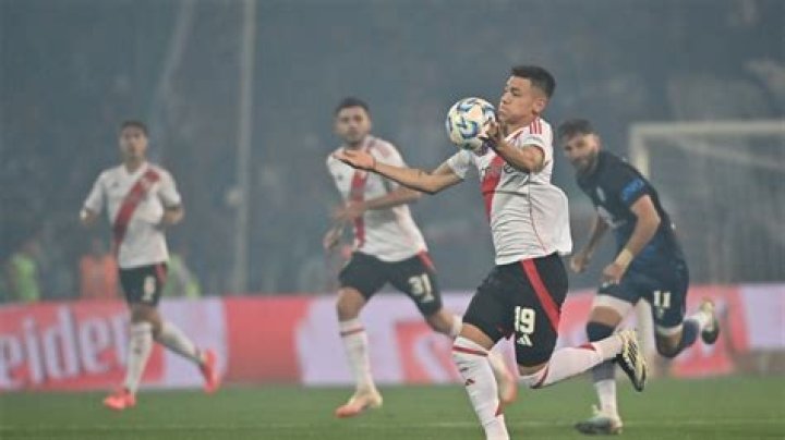 En vivo: Independiente Rivadavia Independiente online ¿A qué hora juegan y qué canal transmite River vs. 27.07.2024