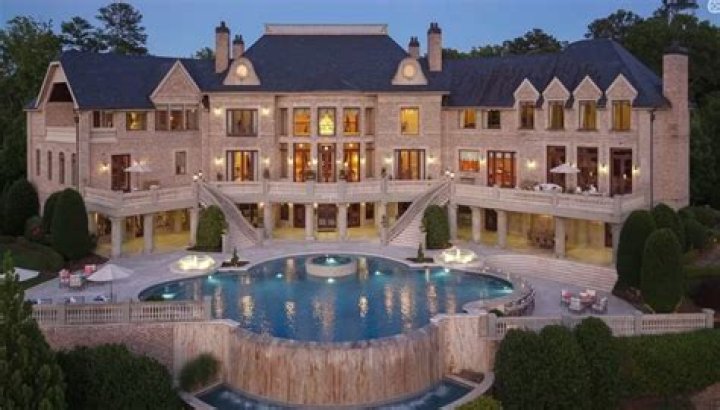 Explore The Grand Manor Of Jimmy Swaggart: An Insider's Peek Into Architectural Splendor