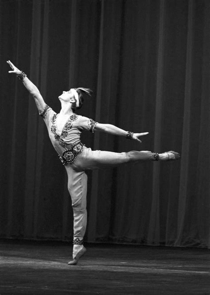 Extraordinary Ballet Legend: The Unparalleled Mikhail Baryshnikov