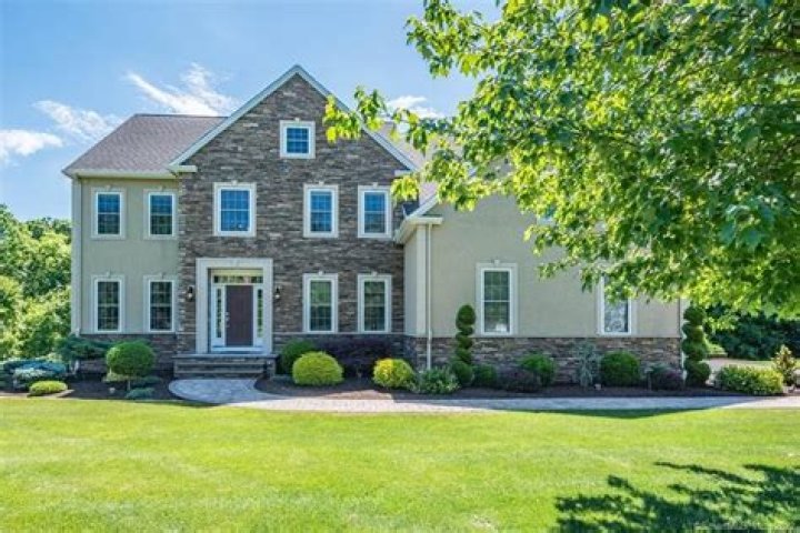 Farmington CT Real Estate Expert | Sarah Buckley