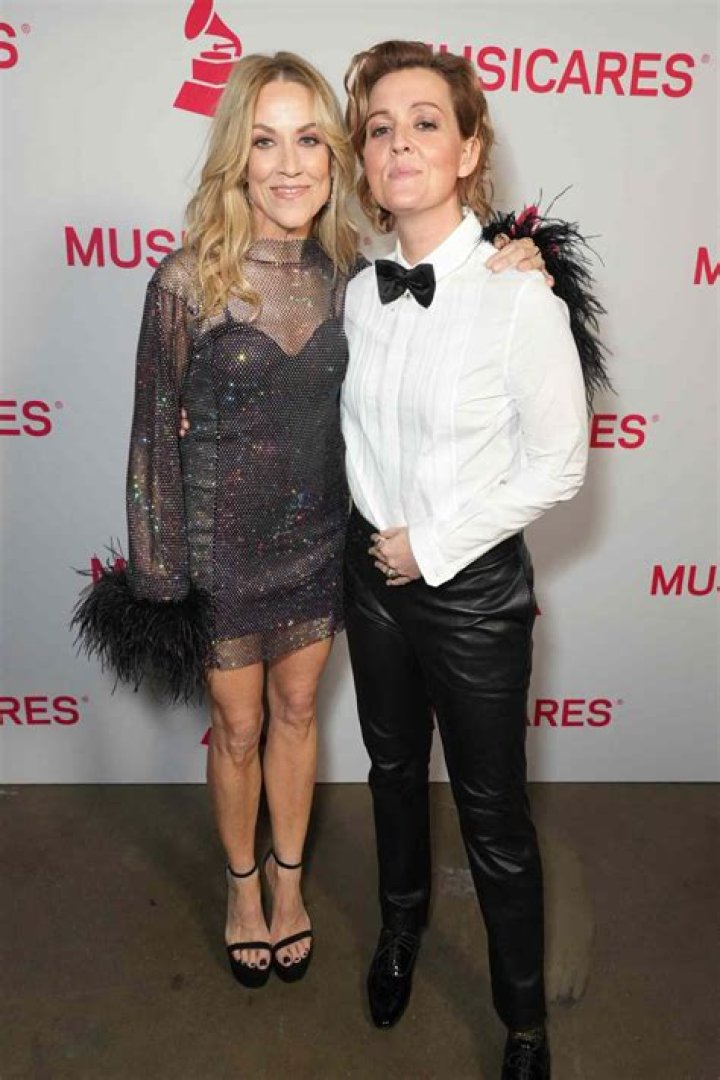 Find Love Again: Sheryl Crow's Partner And Their Enduring Bond