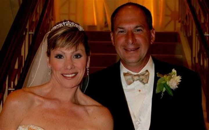 Find Out: Is Roz Varon Still Married Today?