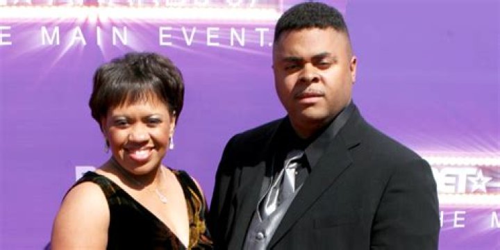 Get The Scoop: Chandra Wilson's Maternal Roots Unveiled