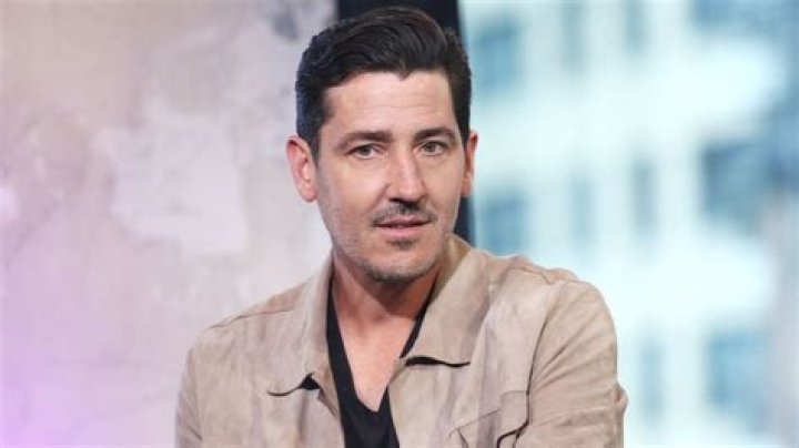 How Much Does Jonathan Knight Make Per Episode: Salary Revealed