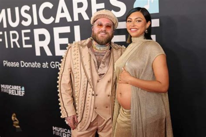 How Old Is Teddy Swims' Wife? Uncover Their Age Gap