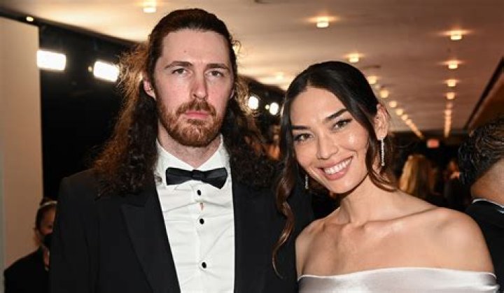Hozier's Girlfriend: Unveiling The Relationship