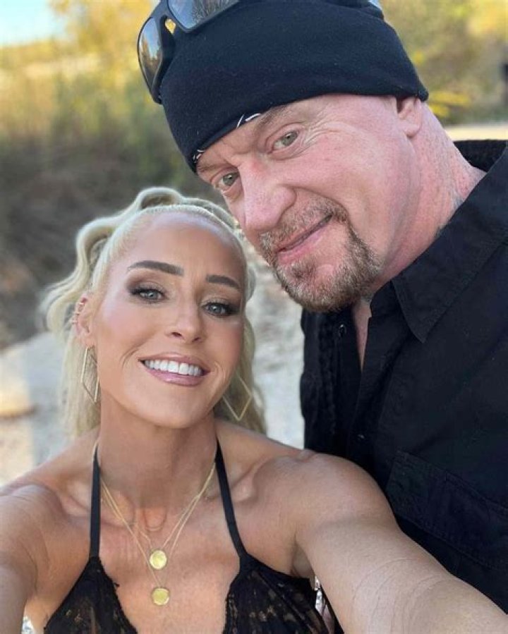 Introducing The Undertaker's Wife: Uncovering Her Age And Personal Profile