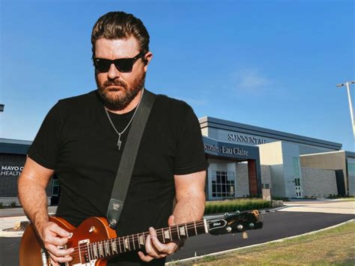 Is Country Star Chris Young Currently In A Relationship?