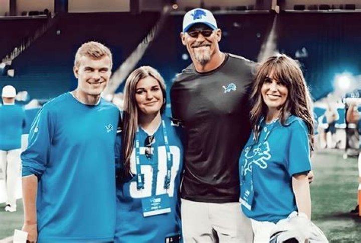 Is Dan Campbell Married