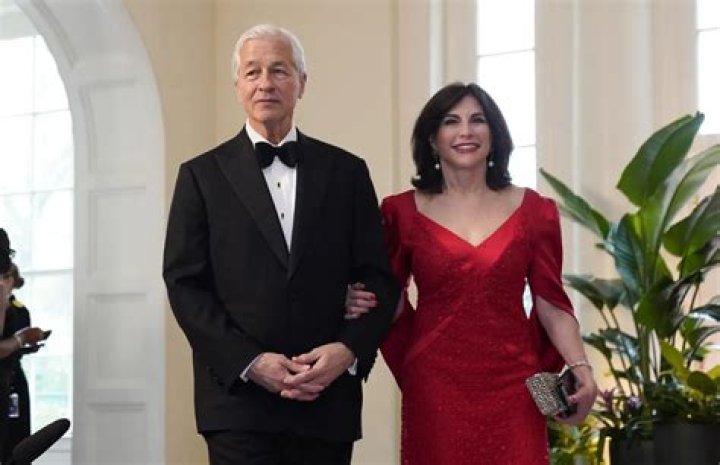 Is Jamie Dimon, CEO Of JPMorgan Chase, Married?
