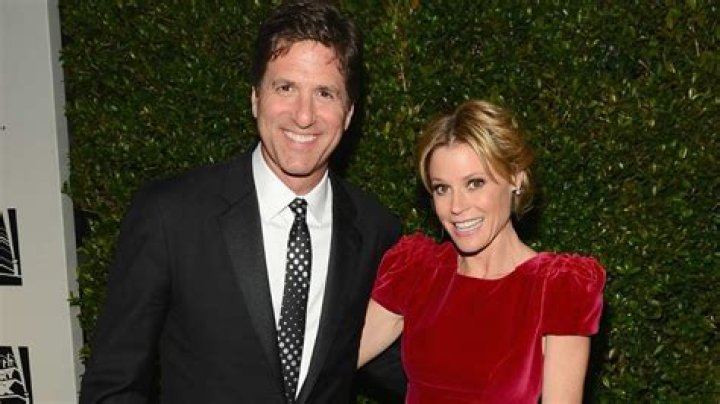 Is Julie Bowen Still Married? The Truth Revealed