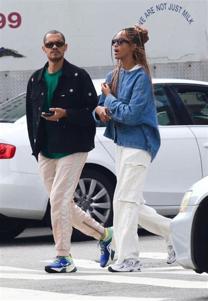 Is Malia Obama Married? Uncover The Truth Here