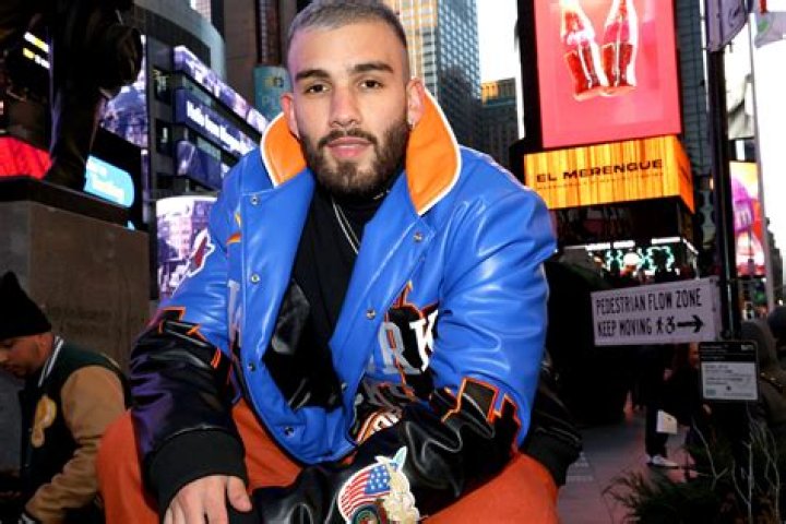 Is Manuel Turizo Married? Uncovering The Truth