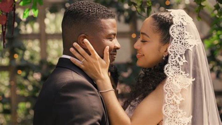 Is Samantha Logan Married Or Still Single? Find Out The Truth