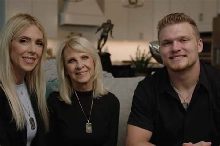 Is Steve Hutchinson Related To Aidan Hutchinson? The Family Connection Revealed
