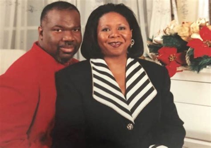 Is T.D. Jakes Married? Uncover The Truth