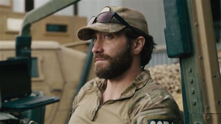 Jake Gyllenhaal spends a lot of time in Austin Nichols trailer ·