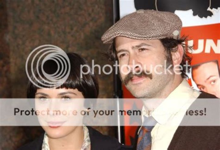 Jason Lee has a sister for Pilot Inspektor ·