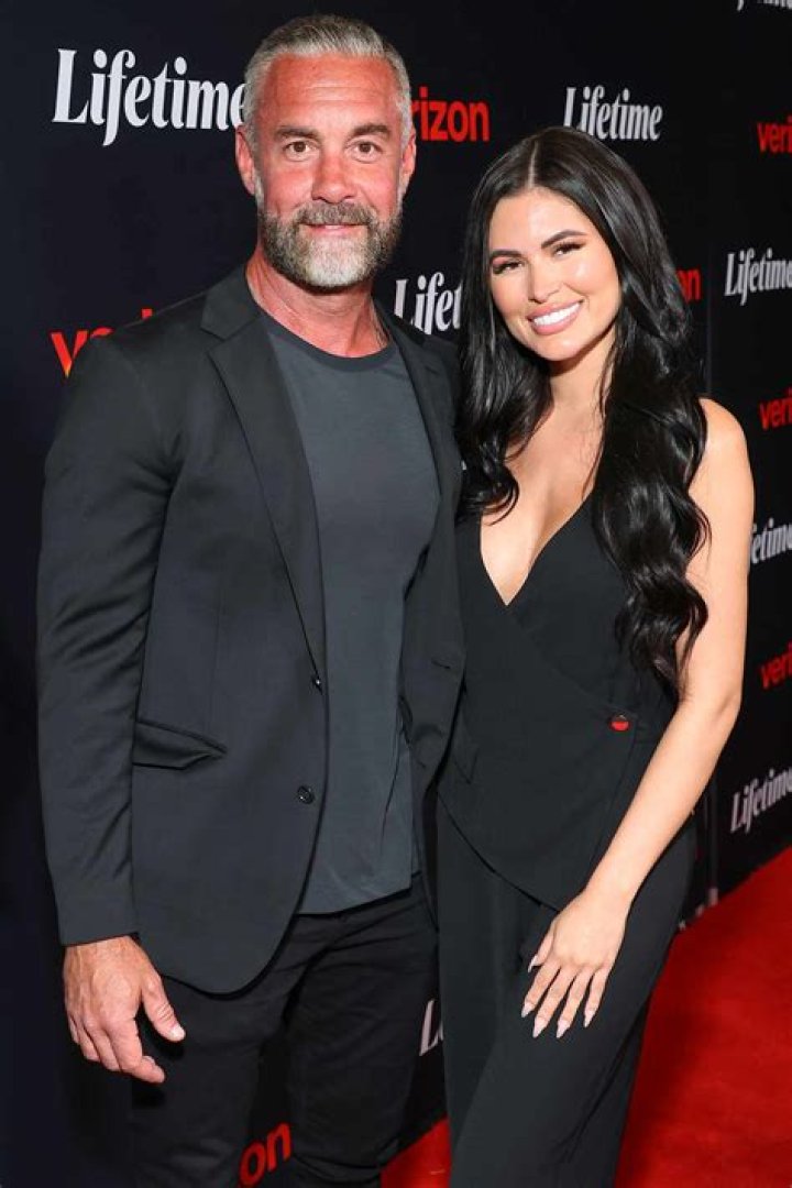 Jay Harrington's Romantic Relationships: A Comprehensive Guide