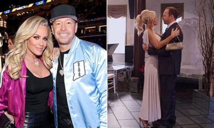 Jenny McCarthy Divorces: McCarthy Ends Marriage With Husband