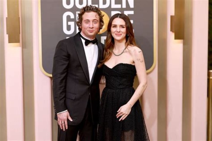 Jeremy Allen White And Rosala's Relationship